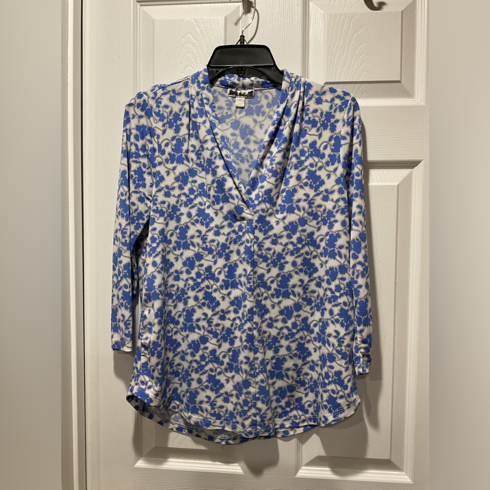 Blue & cream floral blouse V-neck tunic top PM